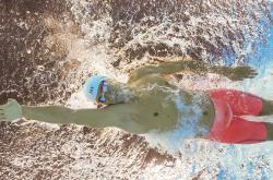 开云体育APP下载-欧文独舞撕裂铁壁，当艺术篮球击溃钢铁防线