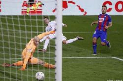 开云官网-诺里奇城主场大败，无措止损的简单介绍