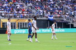 开云体育app-南美球队为了取得胜利拼尽全力