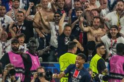 开云体育-关于巴黎圣日耳曼队欧冠表现持续亮眼，跻身前八强的信息