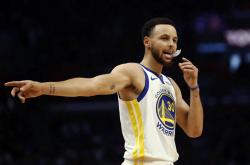 开云体育下载-关于太阳鏖战国王，库里扛起全队的信息