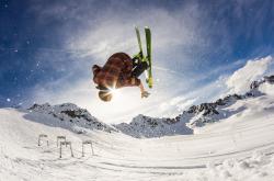 开云体育入口-绿茵场上的双重革命，当摩洛哥的集体铁壁，撞上墨西哥与维尼修斯的个人涅槃