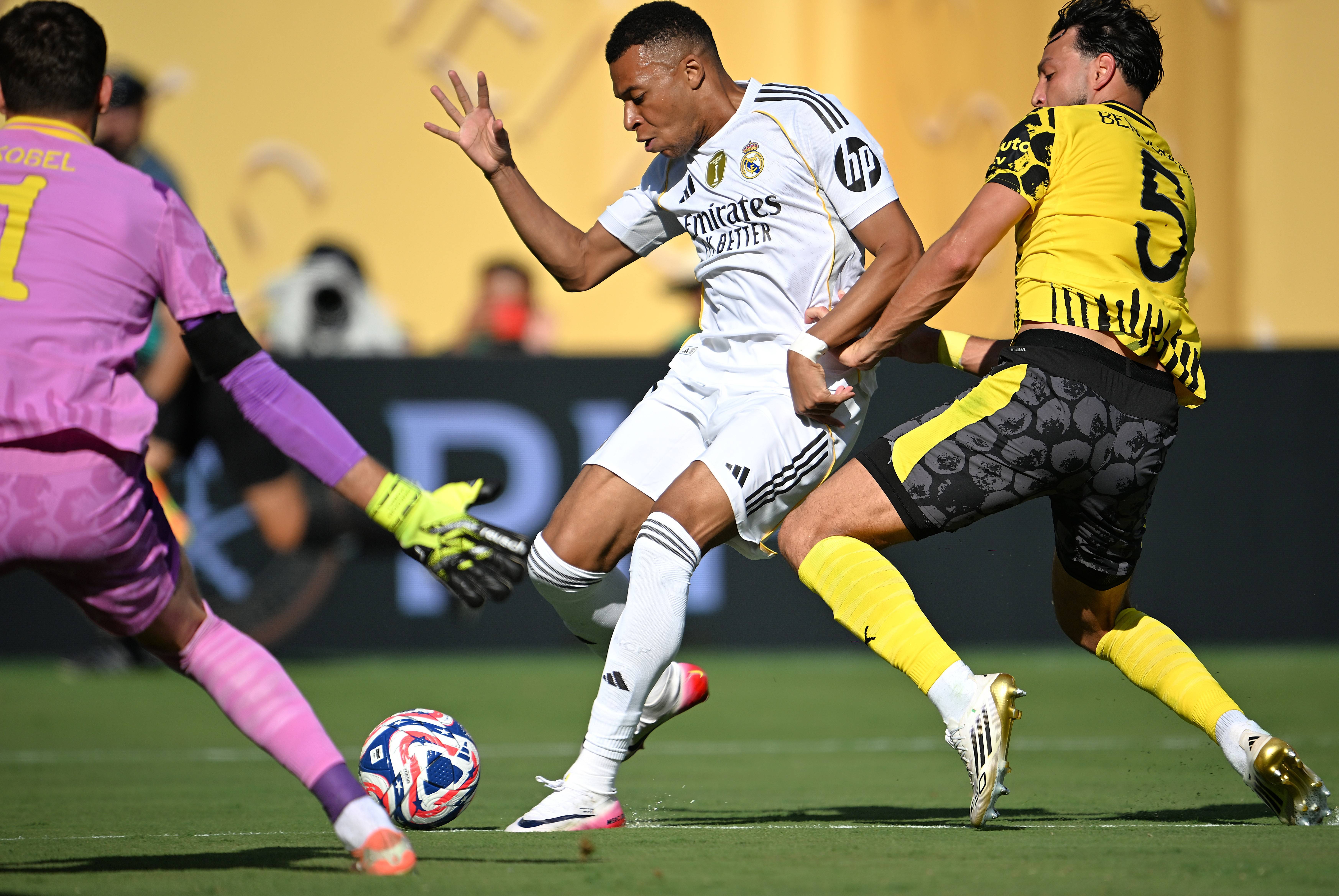 马德里德比,皇马力克马竞晋级四强 马德里德比,皇马力克马竞晋级四强