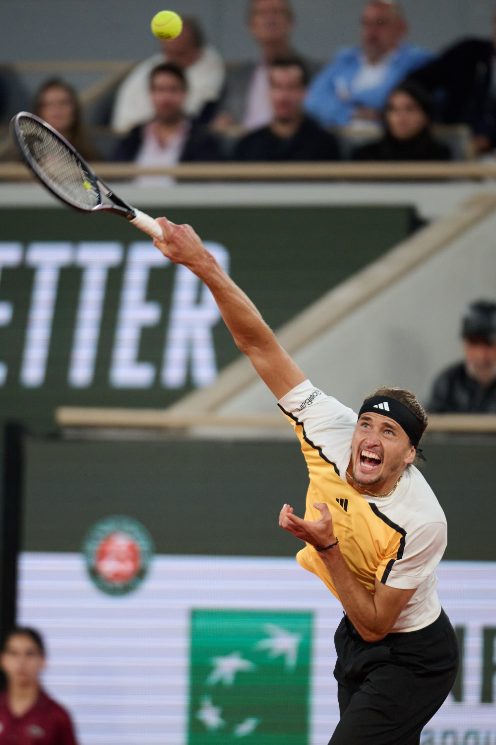 意大利网球队血洗美国网球队，兹维列夫高光表现的简单介绍