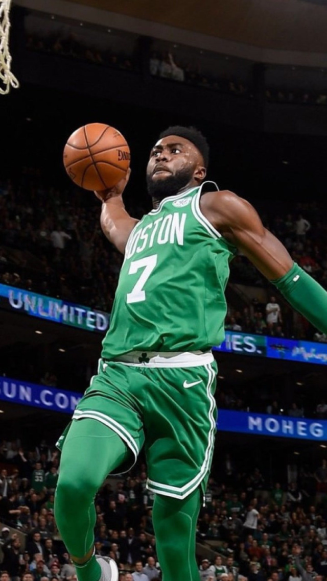 日本男篮翻盘篮网，杰伦·布朗高光表现的简单介绍