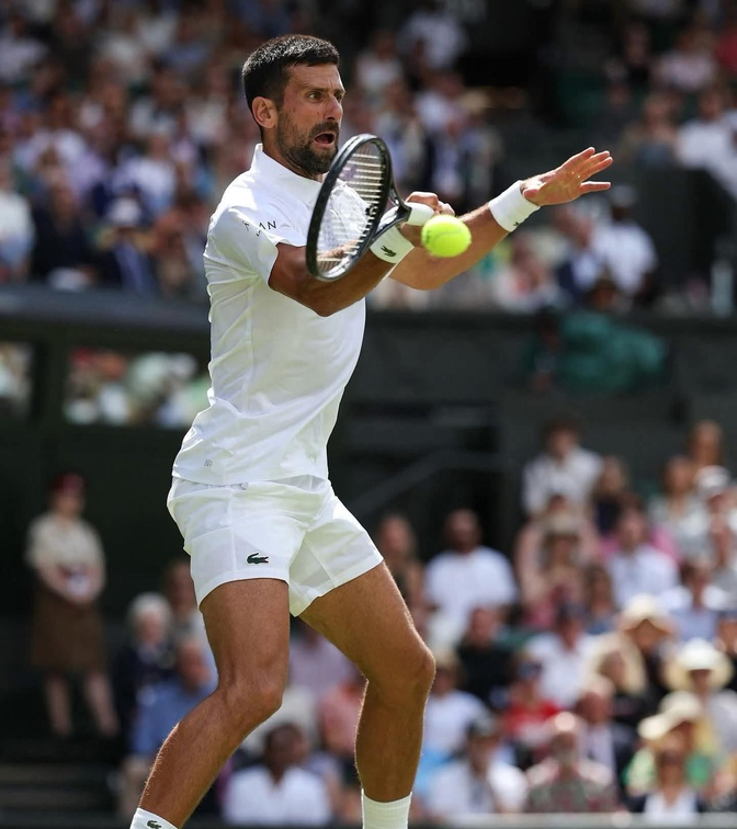 关于美国网球队强势英国网球队，德约科维奇关键制胜的信息