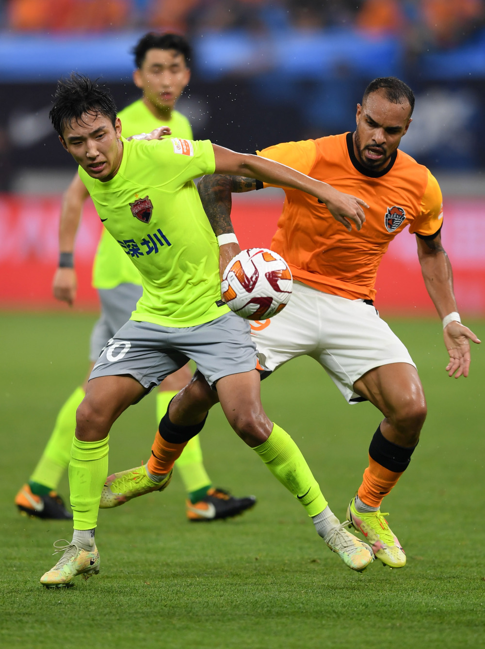 中超比赛精彩纷呈,球员风采吸引众目睽睽的简单介绍 中超比赛精彩纷呈,球员风采吸引众目睽睽的简单介绍