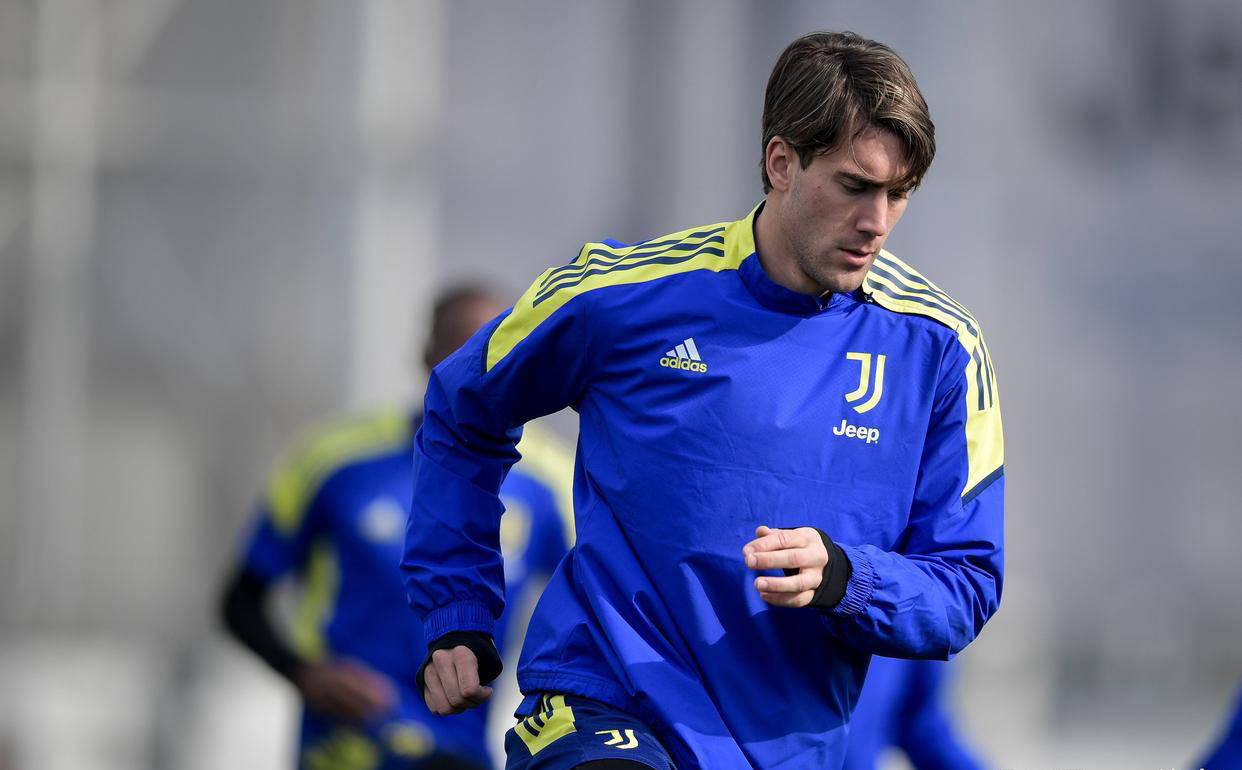 尤文图斯新援表现抢眼,球队战绩持续上升的简单介绍 尤文图斯新援表现抢眼,球队战绩持续上升的简单介绍