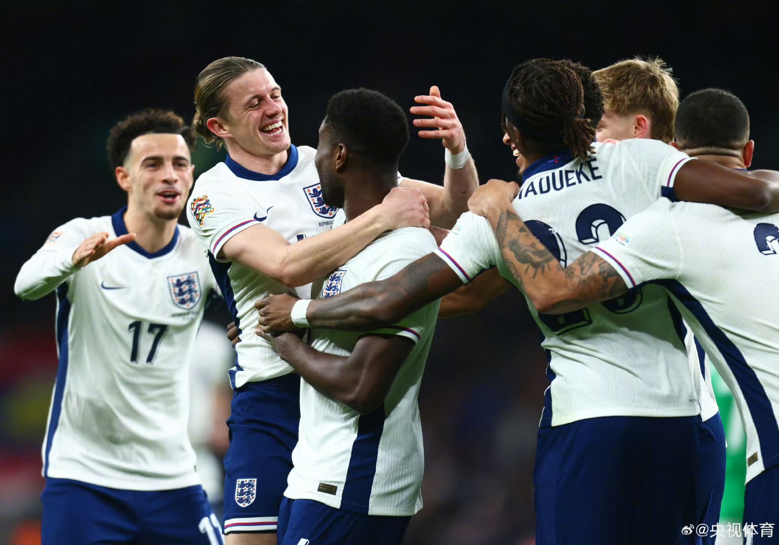 包含英格兰国家队力压对手，取得胜利的词条