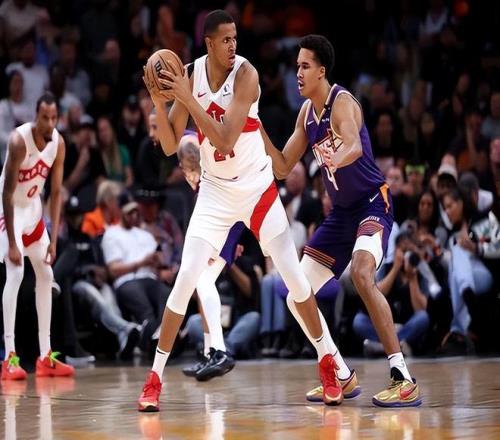 包含猛龙队强势击败热火队，全队集体发挥出众的词条