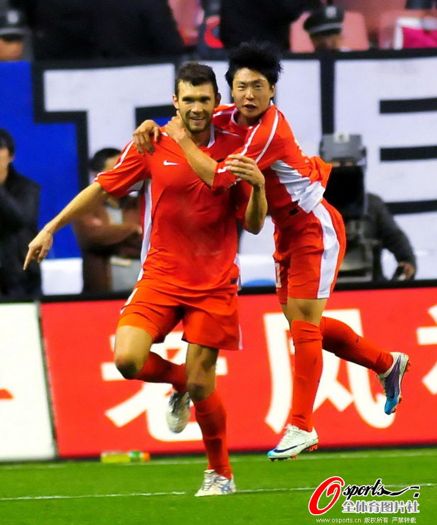 包含上海主场获胜，三外援共计得分超过分的词条