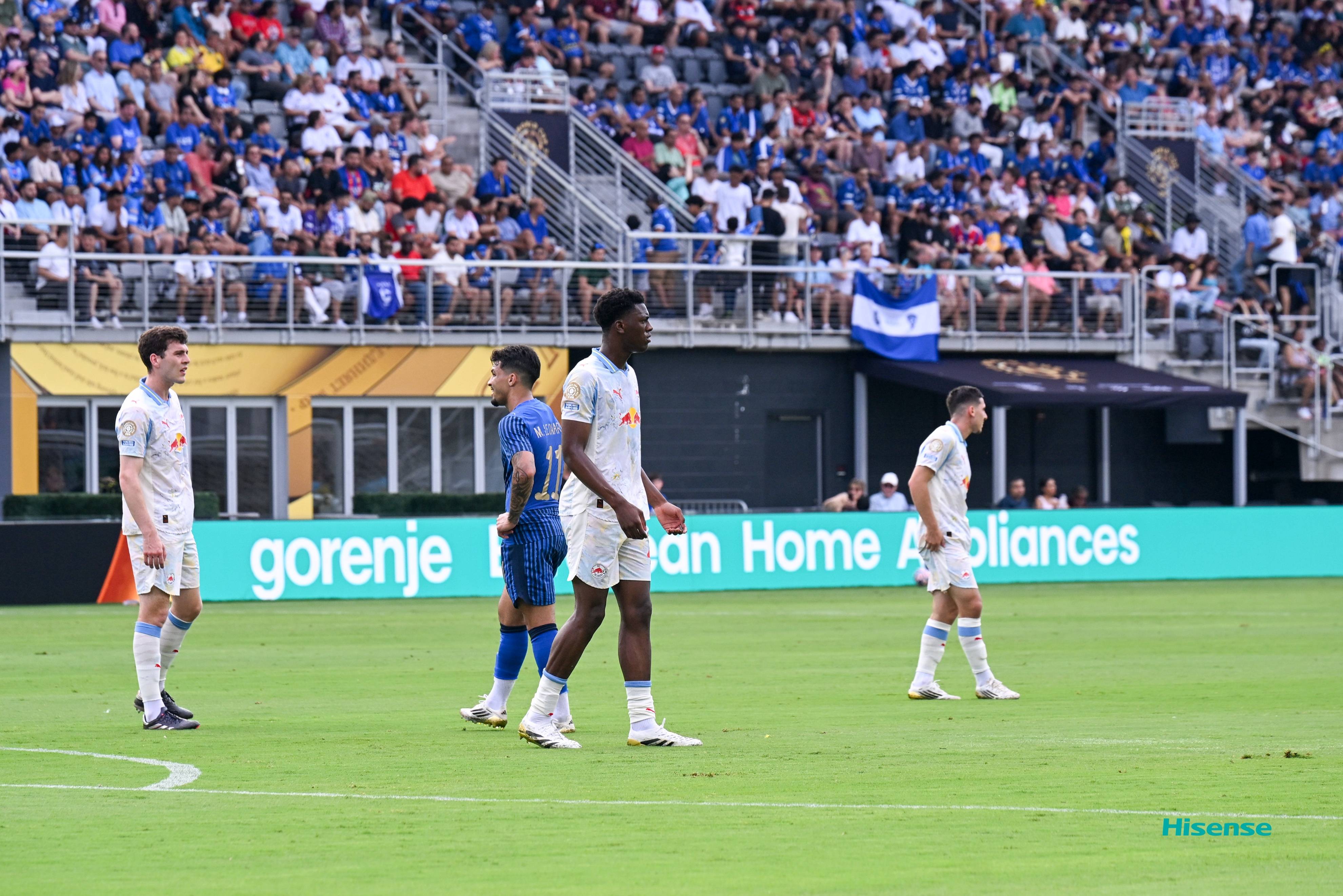 南美球队为了取得胜利拼尽全力