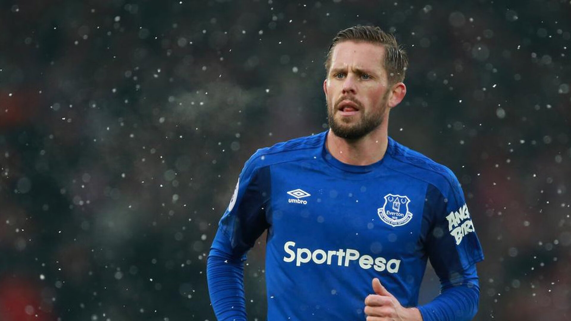 奥运周期关键战，布克接管比赛助广东队强势晋级