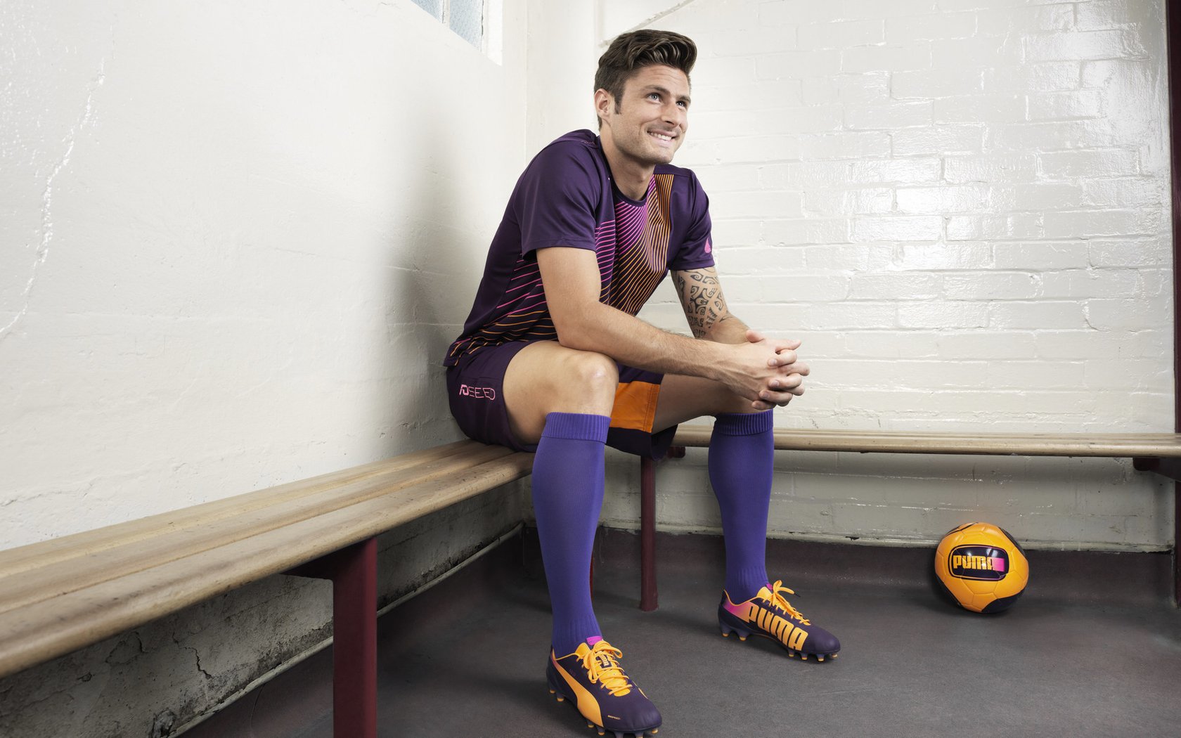 绿茵场上的降维打击,葡萄牙队碾压中国队,奥恰洛夫式关键制胜的启示